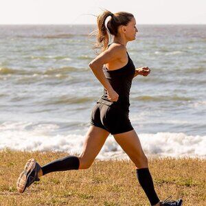 Lily Trotters Slate Grey Compression Sleeves 15-20 mmHG, Size S/M